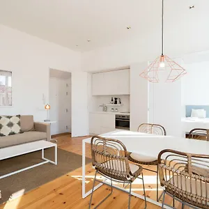 https://chiado-studio-and-one-bedroom-apartment-by-lu-holidays.hotels-lisbon-portugal.com